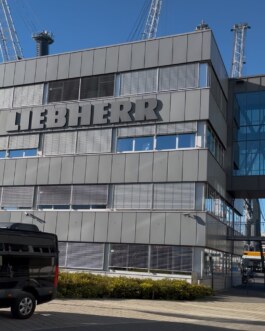 Werksbesichtigung von Liebherr-Rostock GmbH