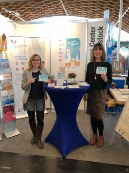 Anne Wilde und Isabel Haberkorn auf der OstseeMesse